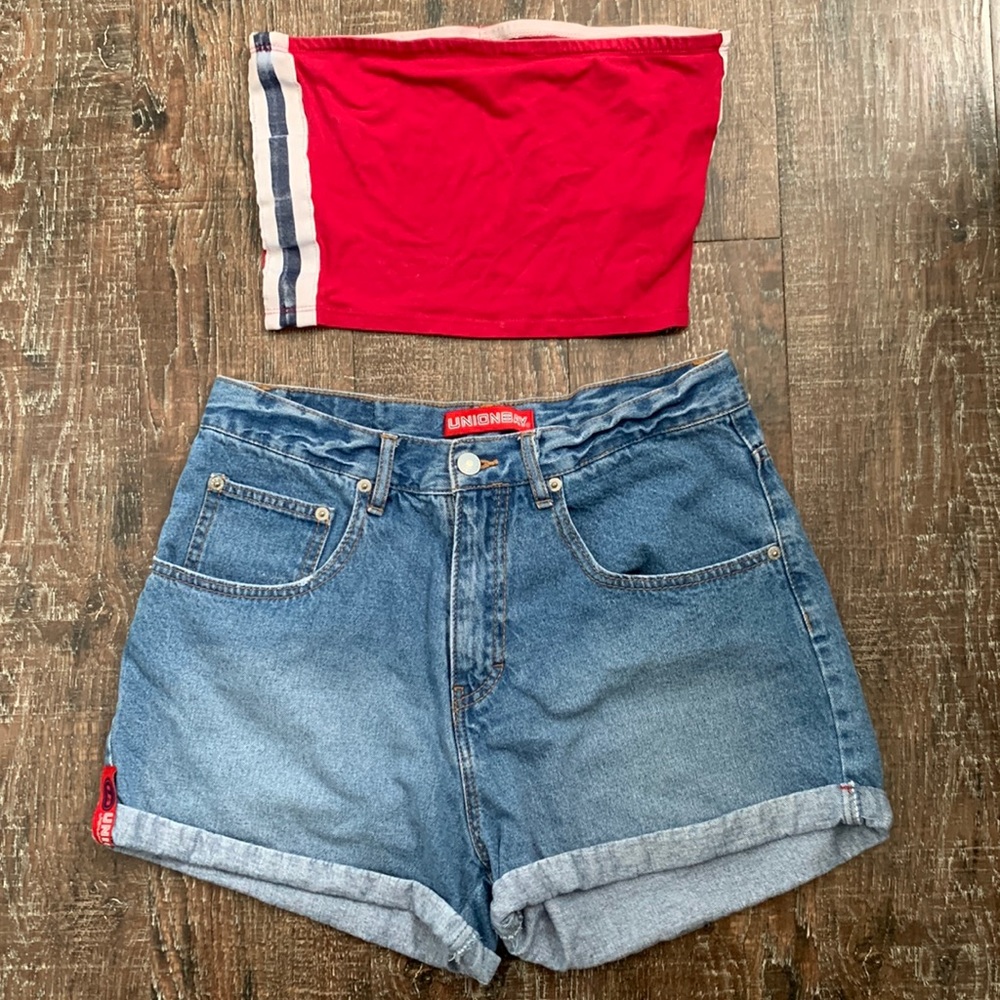 Top is a Zine brand, bottoms came from unionbay. Top and Jean shorts set.